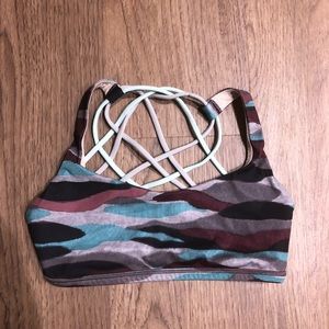Lululemon sports bra blue mosaic print